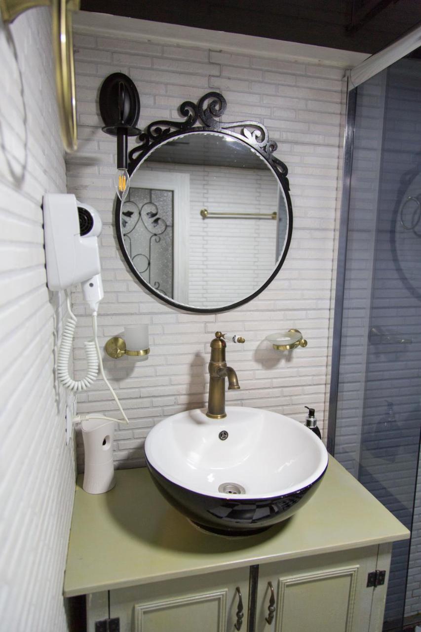 Apartament On Aghmashenebeli 26 Тбилиси Екстериор снимка