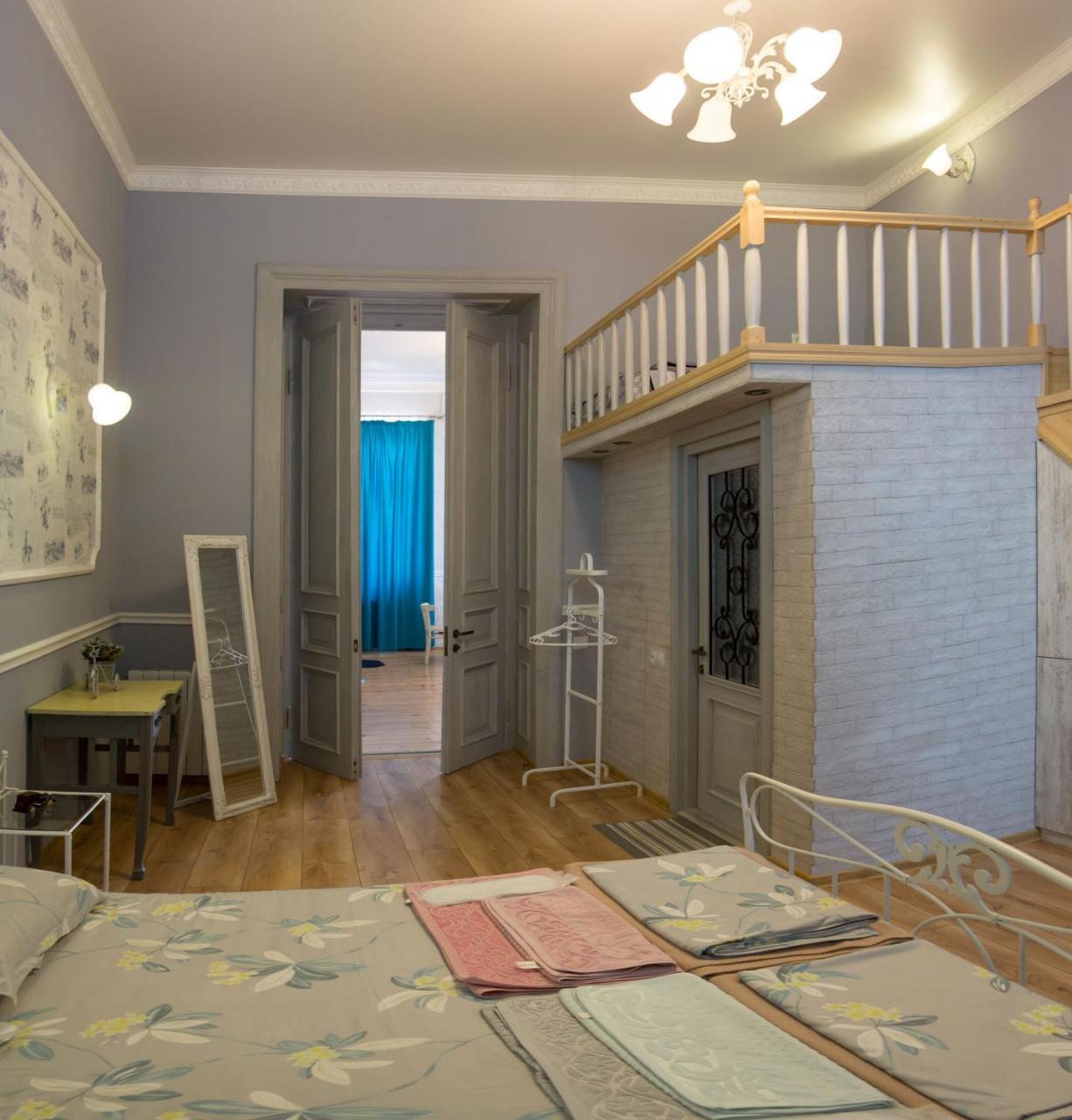 Apartament On Aghmashenebeli 26 Тбилиси Екстериор снимка