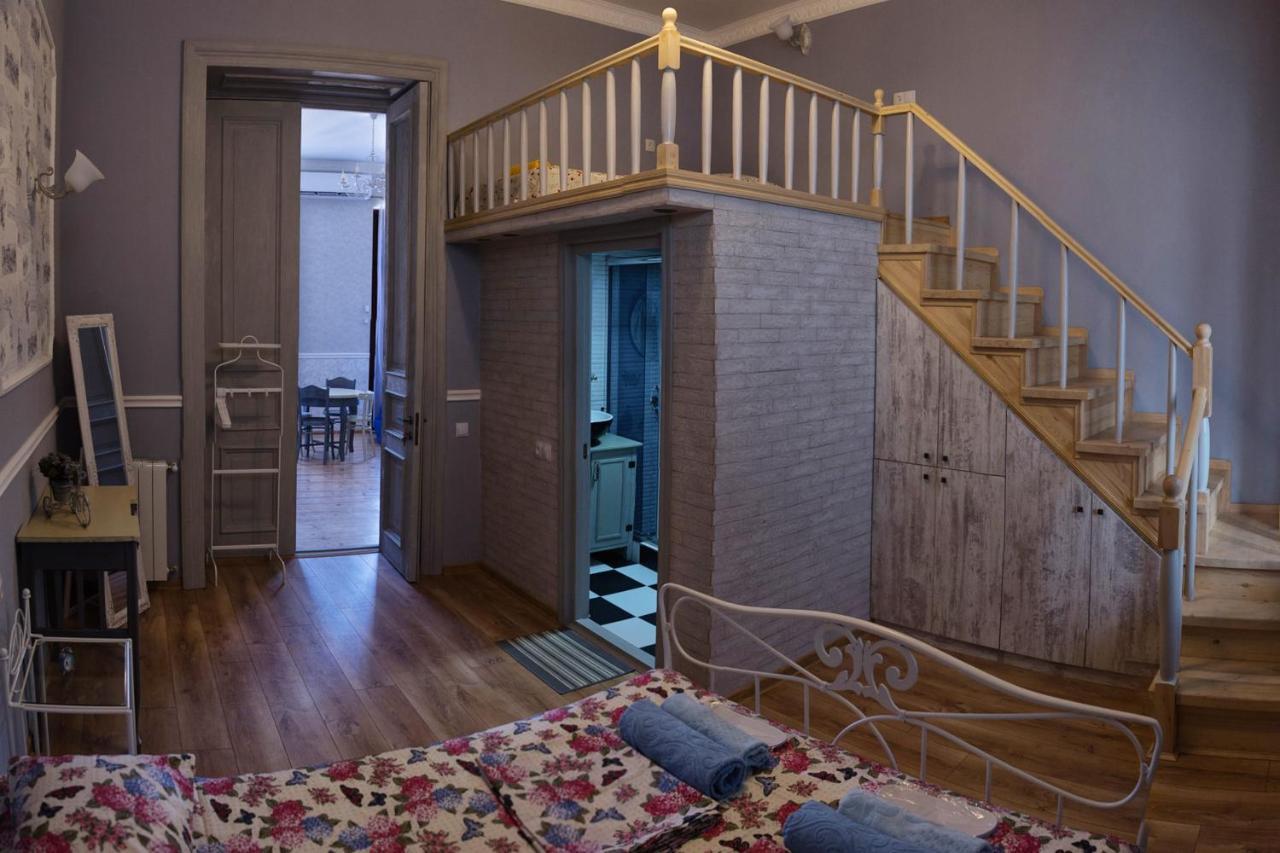Apartament On Aghmashenebeli 26 Тбилиси Екстериор снимка